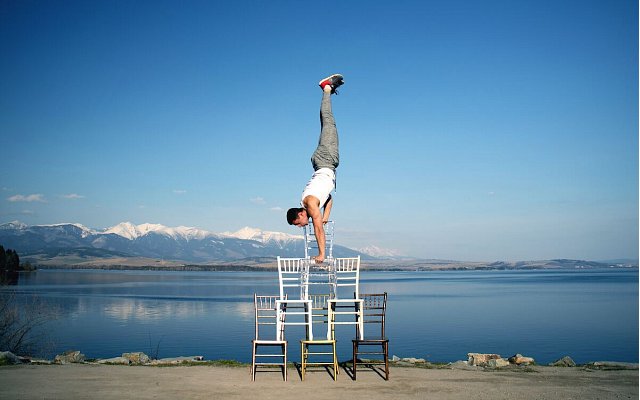 Kalistenika, Street Workout, Spartan, Parkour s Crossback, čo potrebujete vedieť o tréningu s vlastnou váhou…